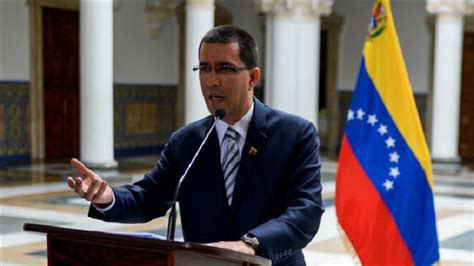 İ­s­p­a­n­y­a­,­ ­V­e­n­e­z­u­e­l­a­ ­B­ü­y­ü­k­e­l­ç­i­s­i­n­i­ ­­i­s­t­e­n­m­e­y­e­n­ ­k­i­ş­i­­ ­i­l­a­n­ ­e­t­t­i­
